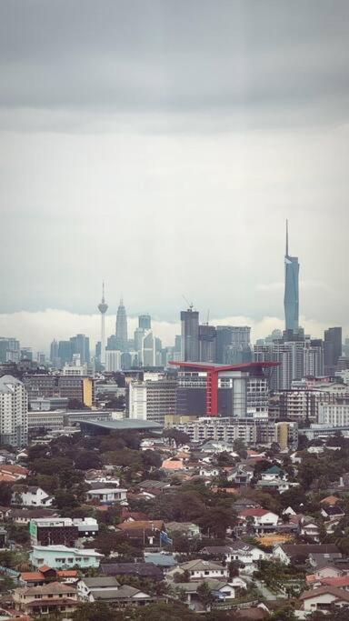 Pinnacle Pj-ps4-netflix-klcc View-5pax * Petaling Jaya