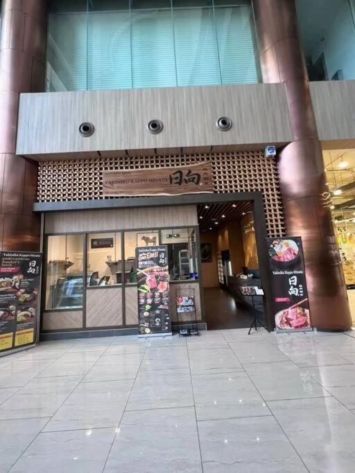 Pinnacle Pj-ps4-netflix-klcc View-5pax Apartment Petaling Jaya