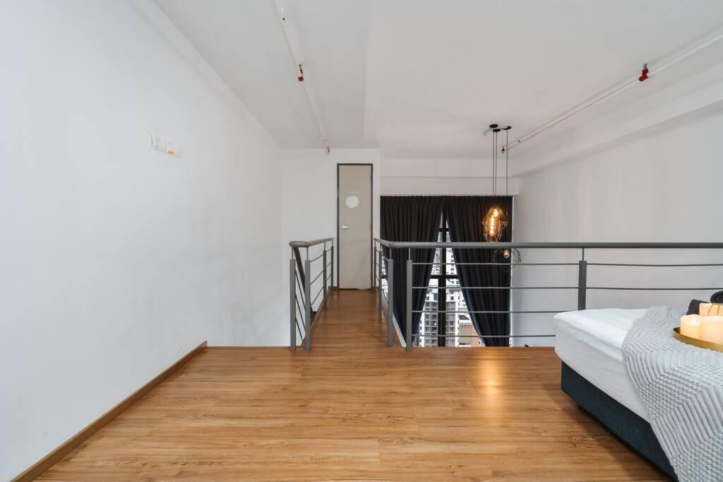 Apartment Pinnacle Pj-ps4-netflix-klcc View-5pax Petaling Jaya